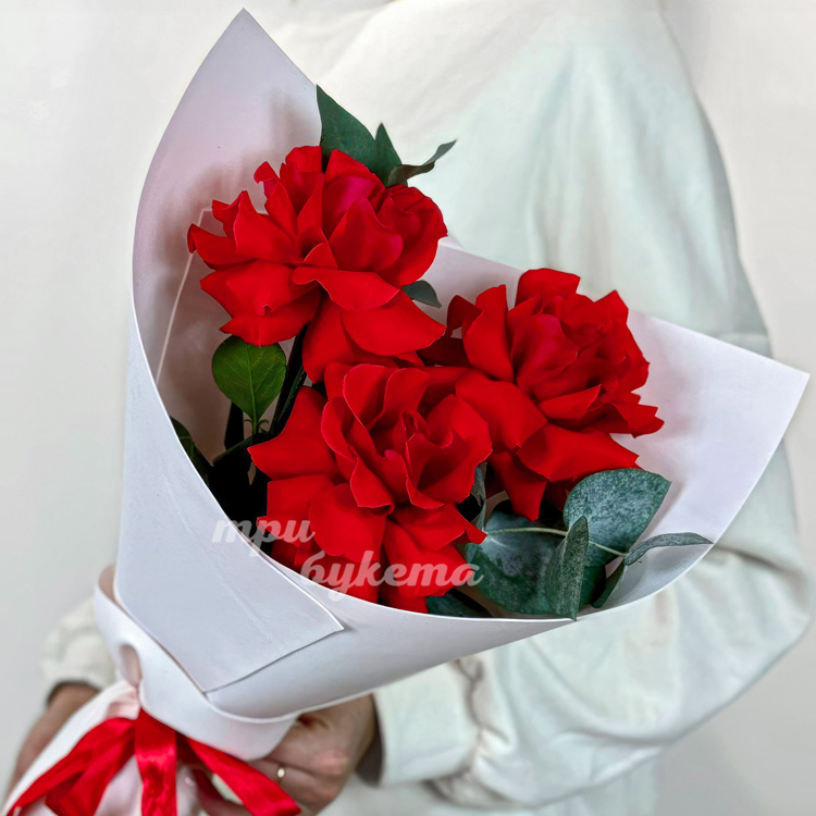 Мини-букет из французских роз Нина (крупный план)