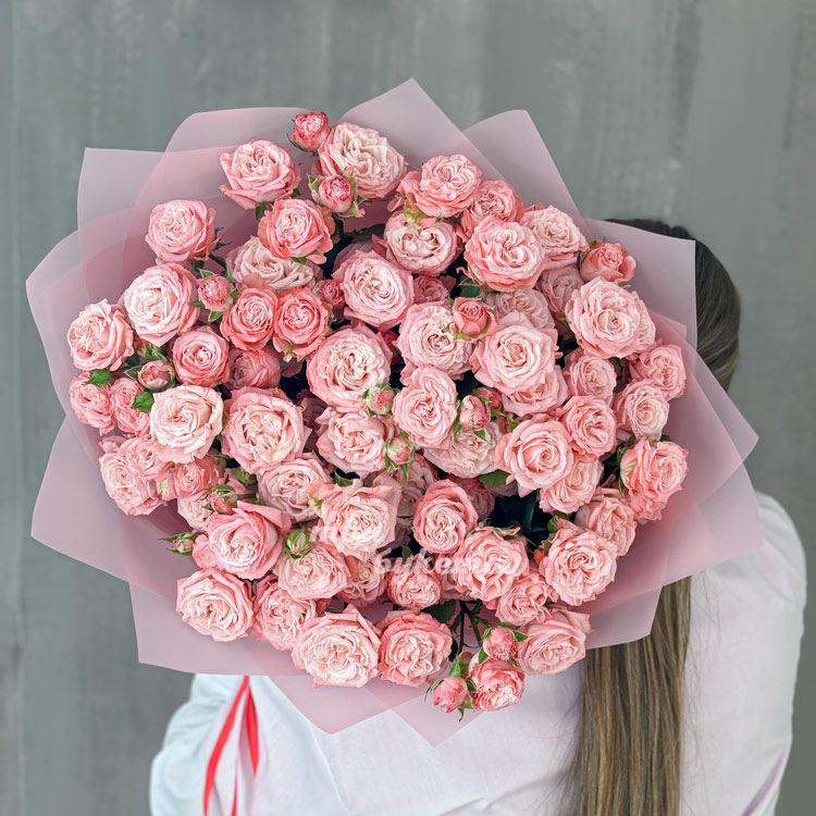 Розовый букет из 19 кустовых пионовидных роз (вид сверху)